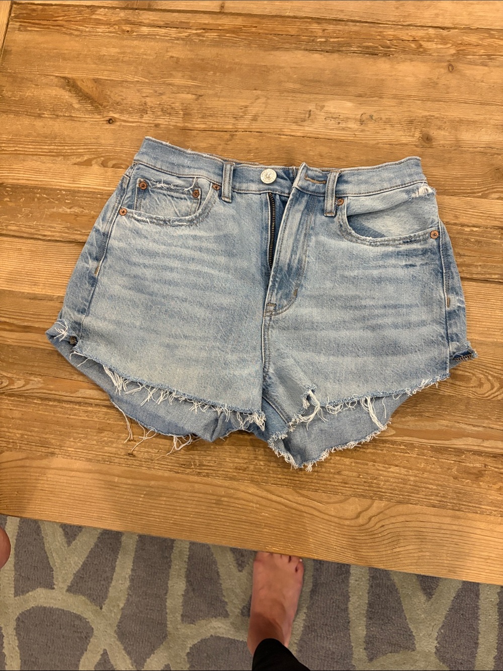 American Eagle Outfitters Light Wash Frayed Denim Shorts